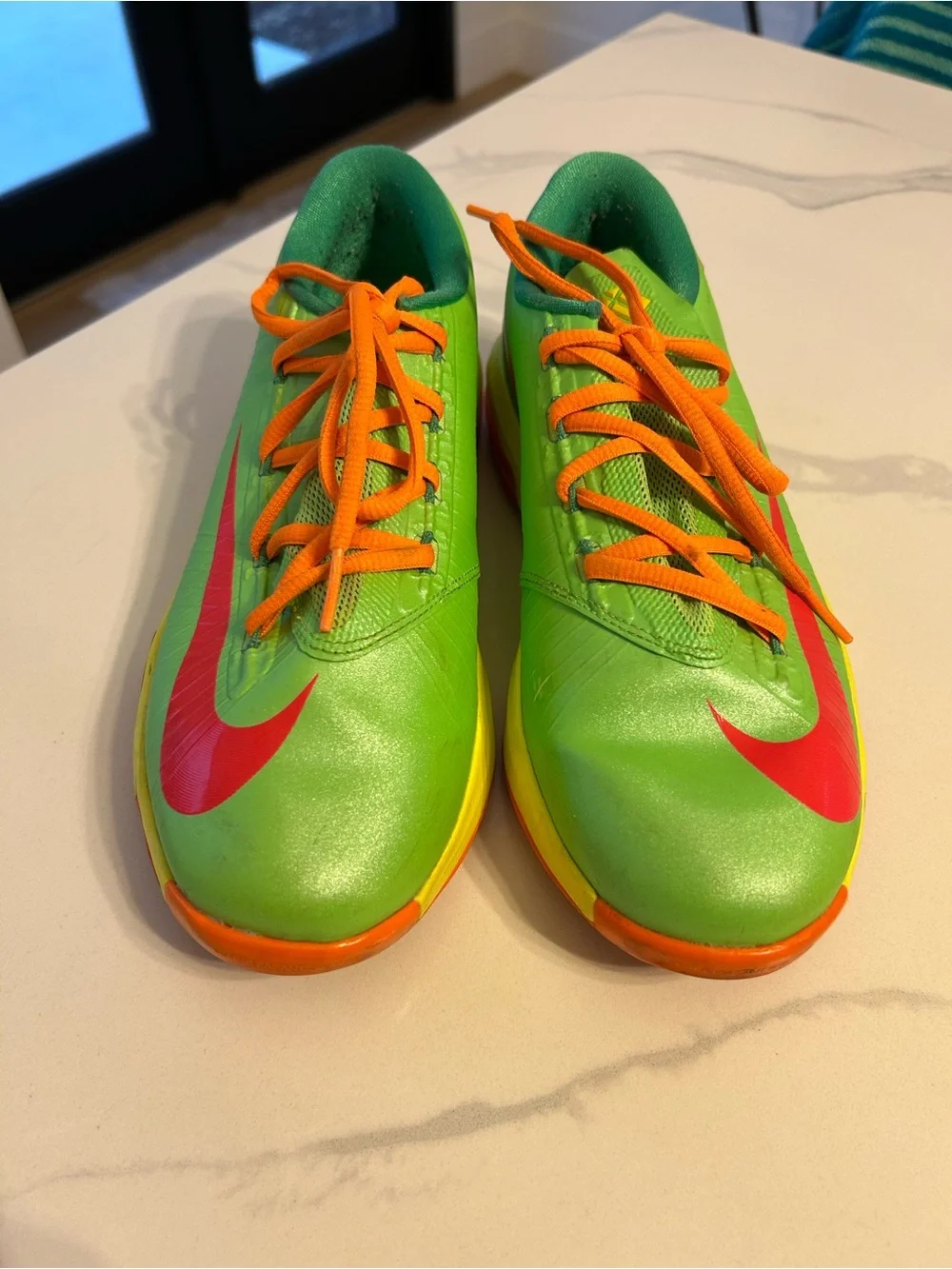 KIDS Nike KD VI 6 GS Green Soccer Sneakers with Red Swoosh & Orange Laces Sz 4.5
